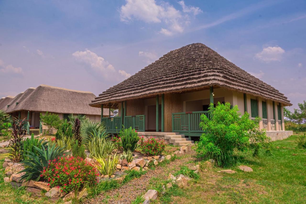 Tilenga Safari Lodge Arua ภายนอก รูปภาพ