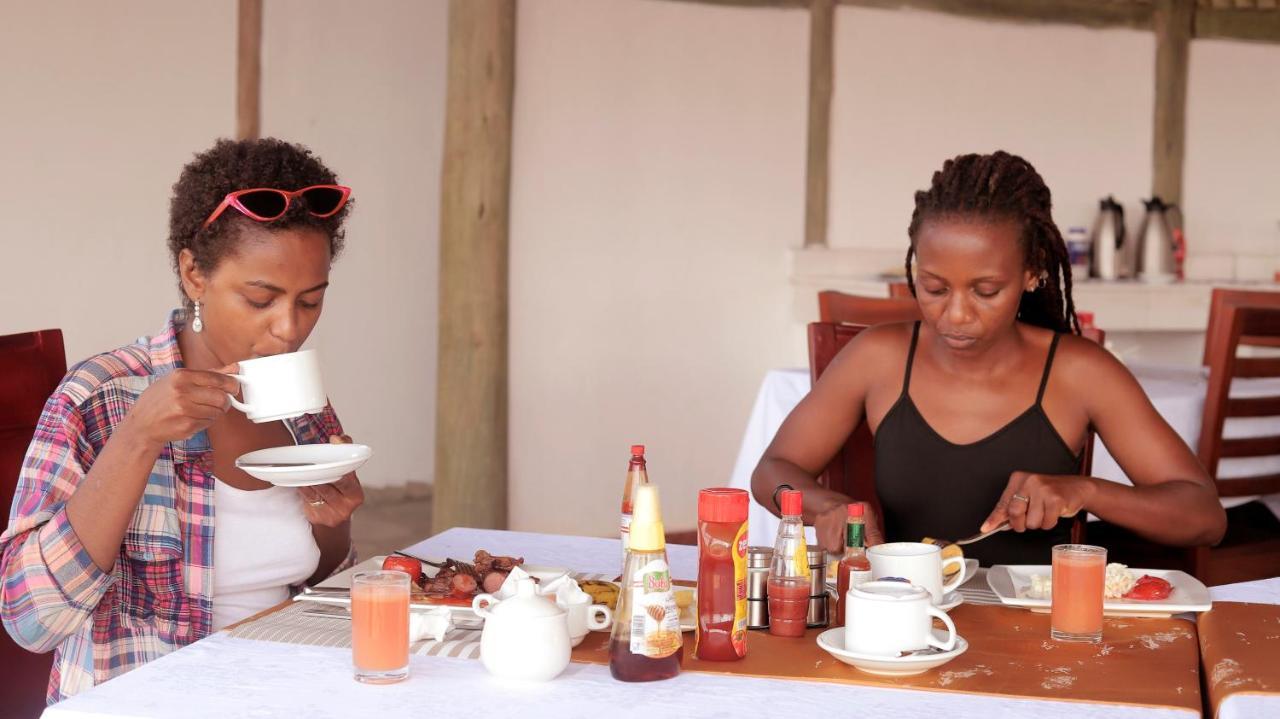 Tilenga Safari Lodge Arua ภายนอก รูปภาพ