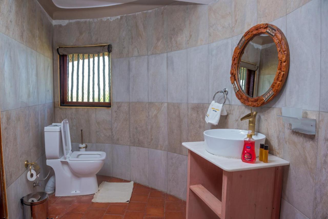 Tilenga Safari Lodge Arua ภายนอก รูปภาพ