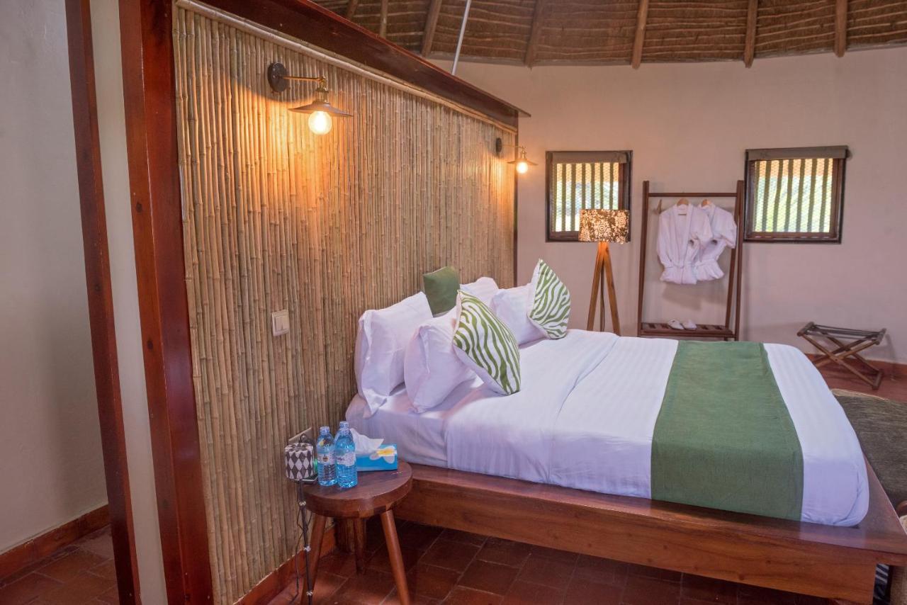 Tilenga Safari Lodge Arua ภายนอก รูปภาพ